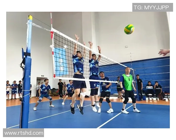 赛后分析西安排球队与广州排球队在团队协作中的表现与策略探讨 赛后分析西安排球队与广州排球队在团队协作中的表现与策略探讨