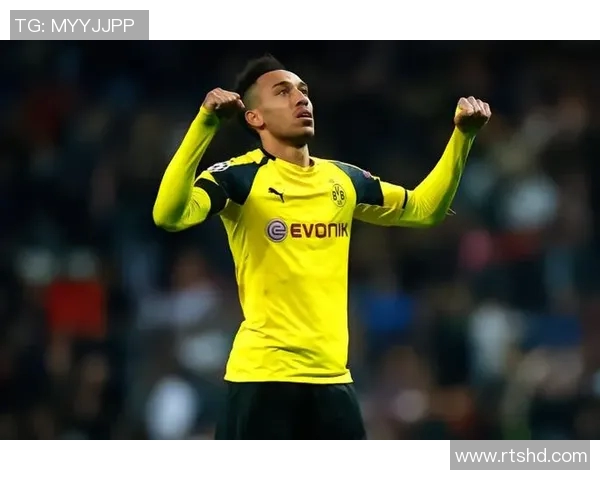 足球明星的脚指甲背后的故事与秘密揭示运动员的独特生活方式与健康管理 足球明星的脚指甲背后的故事与秘密揭示运动员的独特生活方式与健康管理